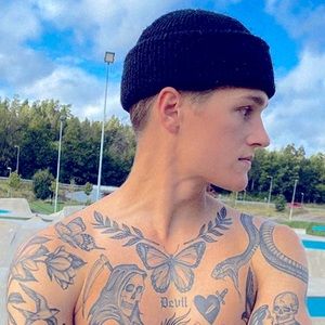 Meet your Posher, TJ